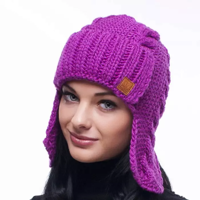 Sports caps (105 photos): Brand The North Face, Women's and Men's Knitted Models 2021, with Pompon, Fashion Hats of Ushanki 2966_18