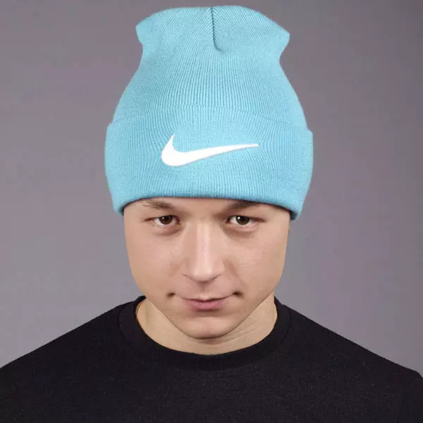 Sports caps (105 photos): Brand The North Face, Women's and Men's Knitted Models 2021, with Pompon, Fashion Hats of Ushanki 2966_6
