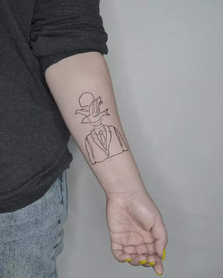 Tattoo Handle (59 Billeder): Sådan tegner du en letvægts tatovering på hånden og benet med sort håndtag? Lille tatovering til piger og mænd og store, skitser 296_12