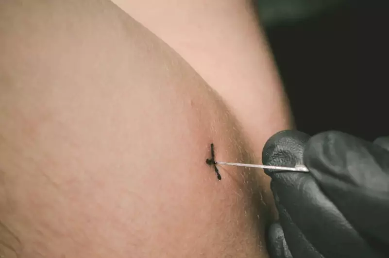 တက်တူးထိုးလက်ကိုင် (59 နာရီ) - Lightweight Tattoo ကိုလက်ကိုင်လက်ကိုင်နှင့်လက်ကိုင်နှင့်ခြေထောက်များကိုမည်သို့ဆွဲရမည်နည်း။ မိန်းကလေးများနှင့်အမျိုးသားများနှင့်ယောက်ျားများအတွက်တက်တူးထိုးခြင်း, 296_54