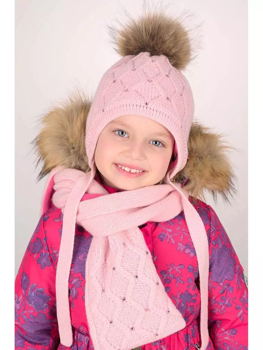Pălării de iarnă pentru fete (83 fotografii): tricotate și pompon pentru fete de adolescenți și nou-născuți, blană, modele la modă cu urechi 2970_17