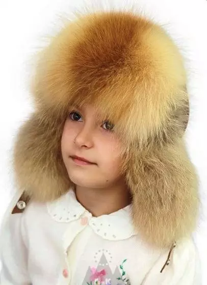 Pălării de iarnă pentru fete (83 fotografii): tricotate și pompon pentru fete de adolescenți și nou-născuți, blană, modele la modă cu urechi 2970_35