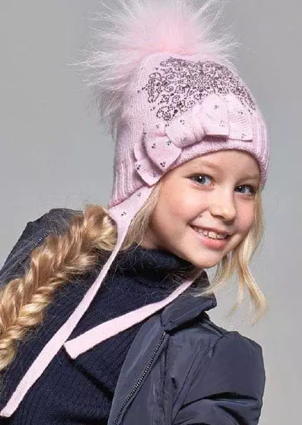 Pălării de iarnă pentru fete (83 fotografii): tricotate și pompon pentru fete de adolescenți și nou-născuți, blană, modele la modă cu urechi 2970_4