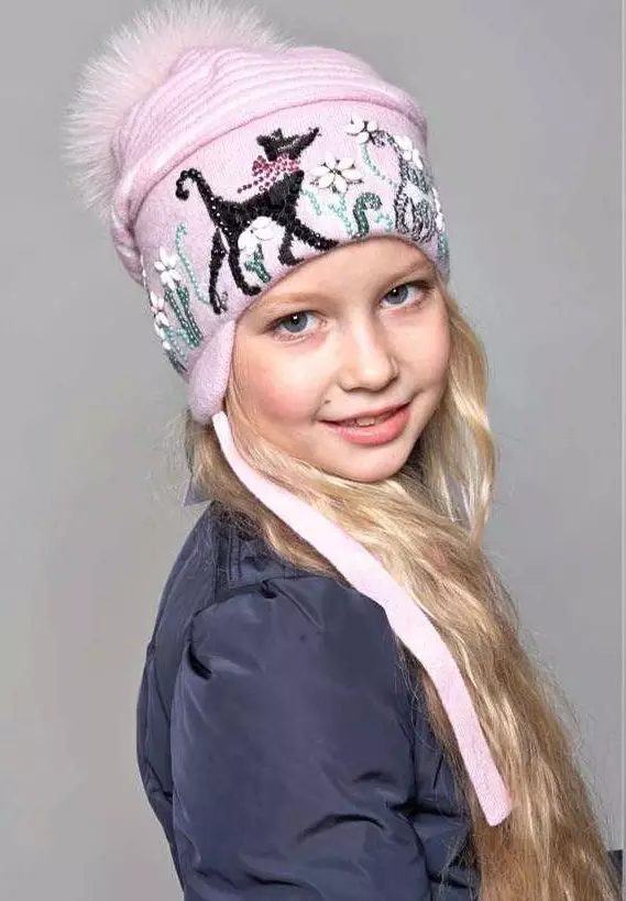 Pălării de iarnă pentru fete (83 fotografii): tricotate și pompon pentru fete de adolescenți și nou-născuți, blană, modele la modă cu urechi 2970_63