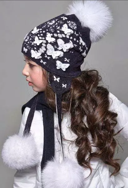 Pălării de iarnă pentru fete (83 fotografii): tricotate și pompon pentru fete de adolescenți și nou-născuți, blană, modele la modă cu urechi 2970_78