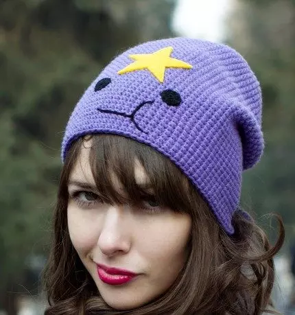 Puchka шапка (31 снимки): модел с принцеса в лилав цвят 2976_21