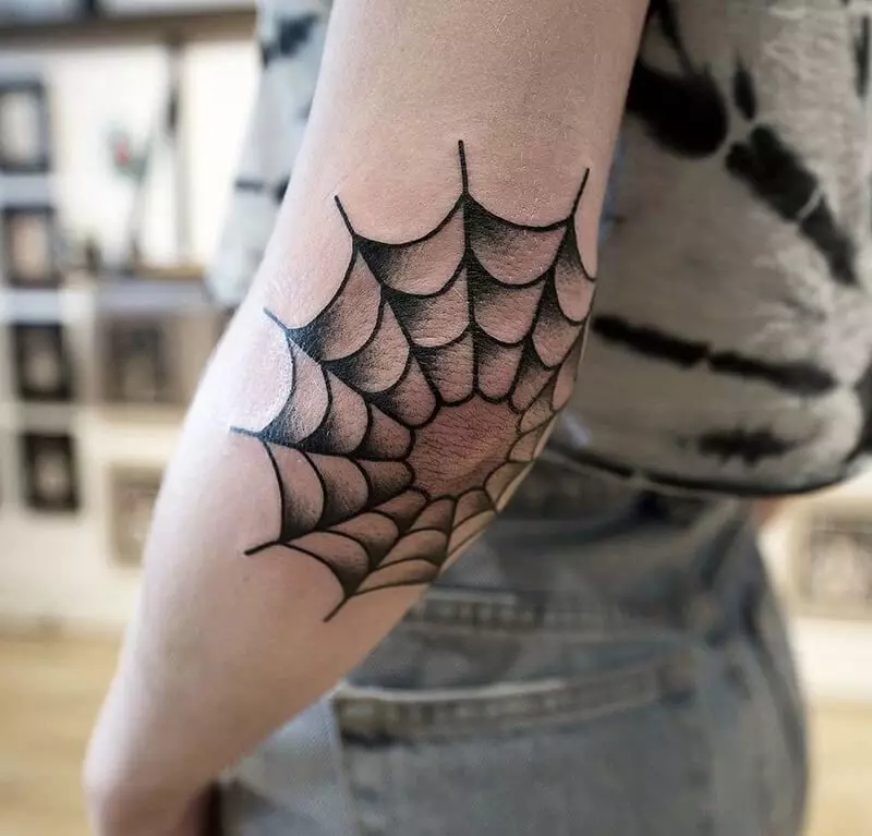 Tatuaje en la mano (70 fotos): pequeños tatuajes y grandes, sus bocetos. Hermosos dibujos, ideas geniales tatuajes en su mano y alrededor de él, en el lado interior y externo. 297_66