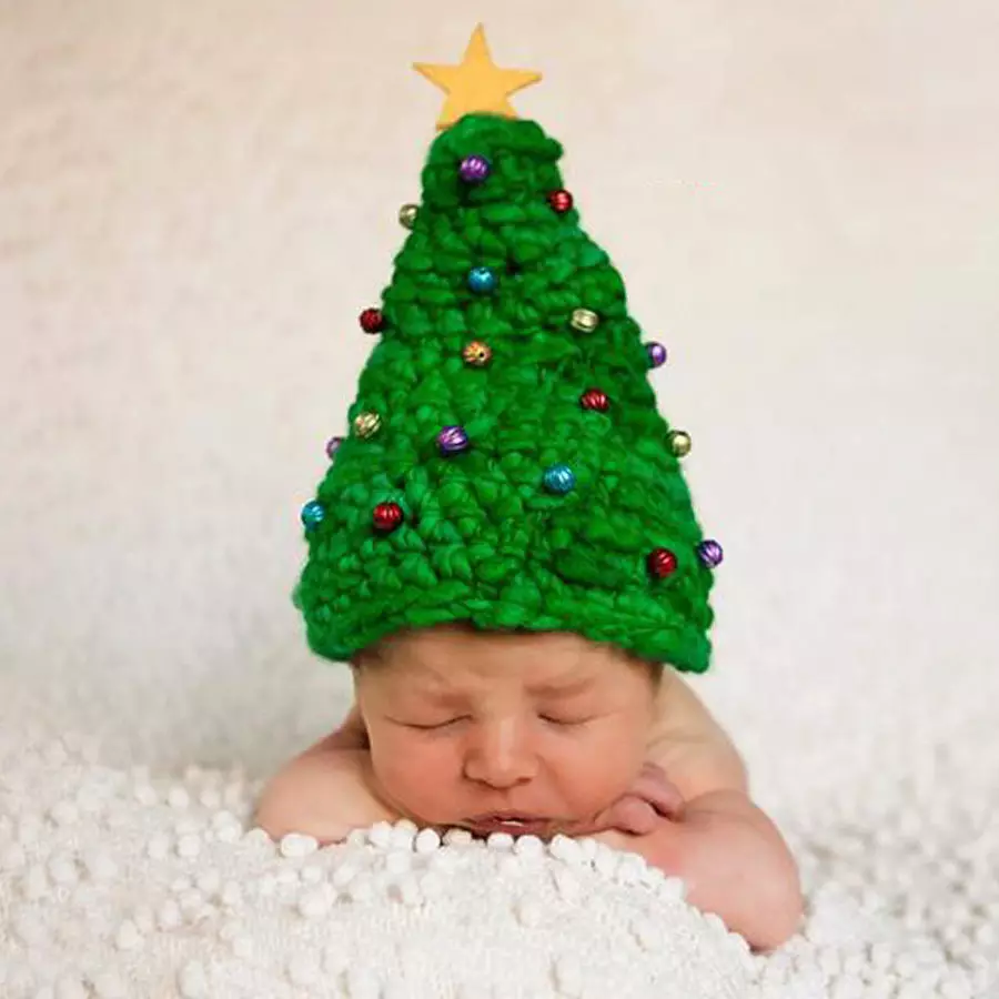 新年的帽子（55张照片）：圣诞老人与胡子和圣诞老人​​，幼儿园的Mugger帽子，针织型号的维京，舱口 - Ushanki 2981_49