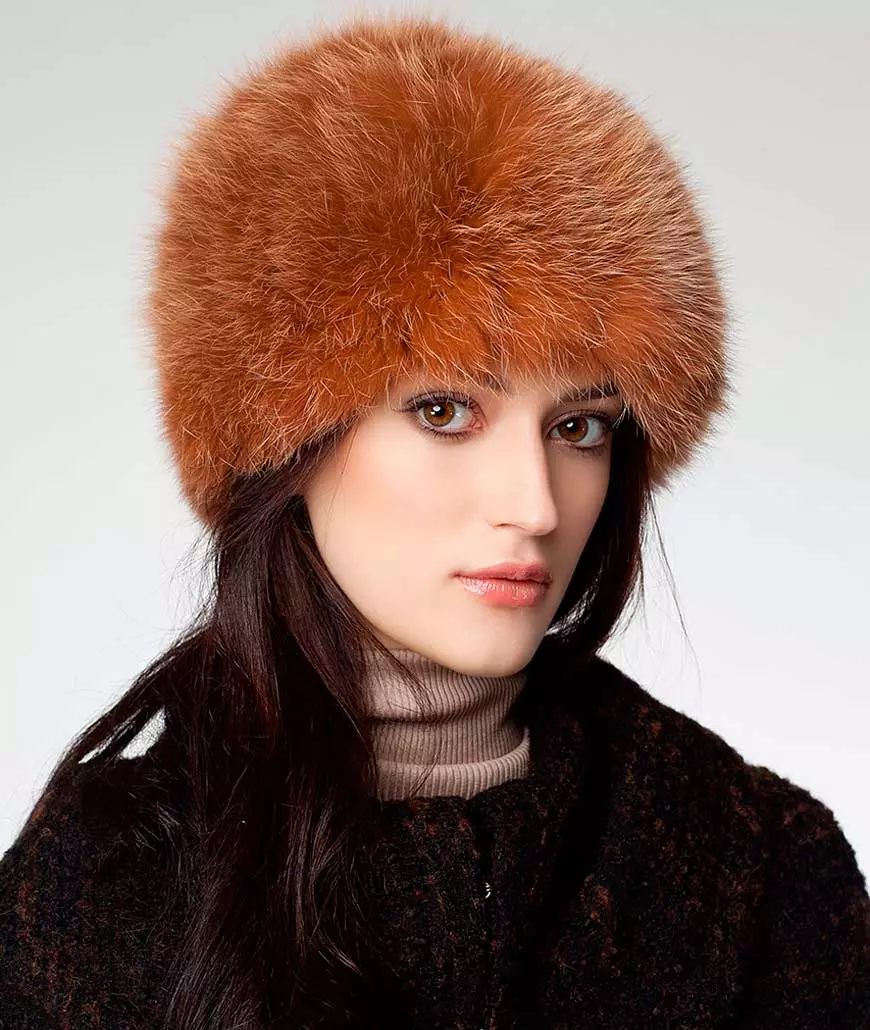 Jaunatnes vāciņi (123 fotogrāfijas): trikotāžas un modernas ziemas cepures, ūdeles, ar ausīm un citiem modeļiem 2021-2022 meitenēm 2997_36