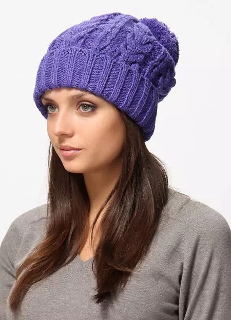 casquettes de femmes (318 photos): à la mode 2021-2022 avec Pompon, pour les femmes après 40-50 ans, marque, comment choisir un visage rond 2999_110