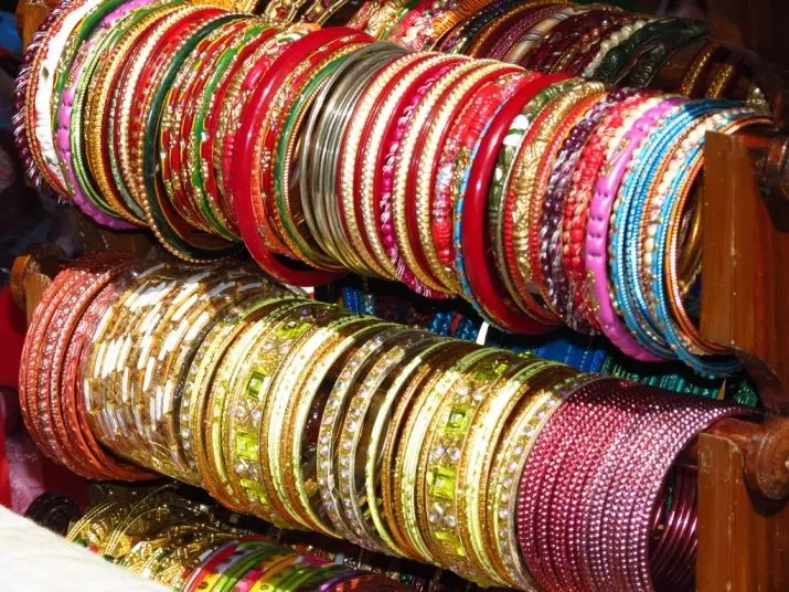 Indian bracelets (55 mga larawan): mga modelo sa kamay na may natural na mga bato, nakatakda sa oriental estilo, kung ano ang ibig sabihin nila para sa isang babae 3023_18