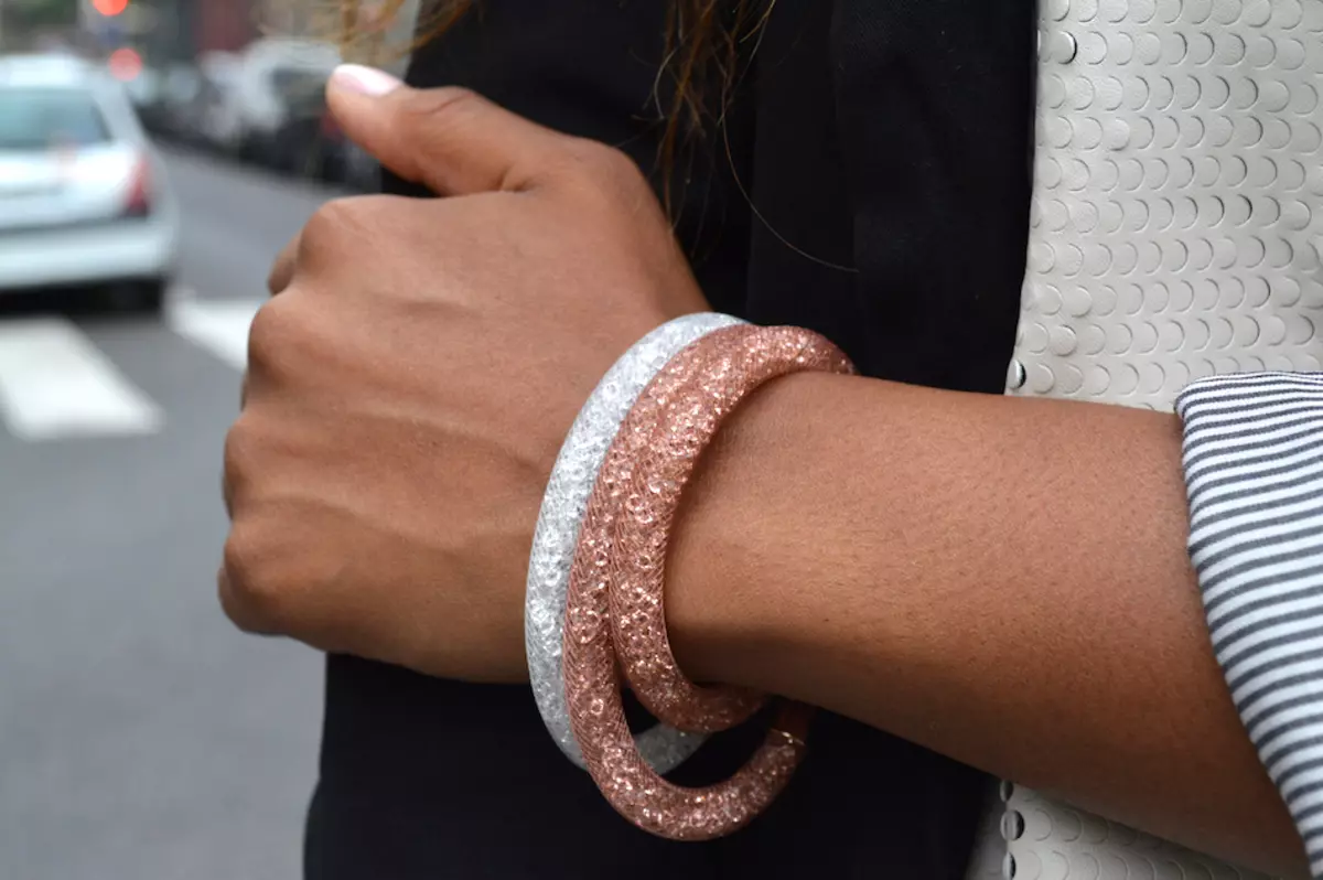 SWAROVSKI Gelang (66 Foto): Model Debu Bintang, Koleksi Baru Dengan Kristal Dan Batu, Keras dengan Rhinestones dan Liontin 3024_19