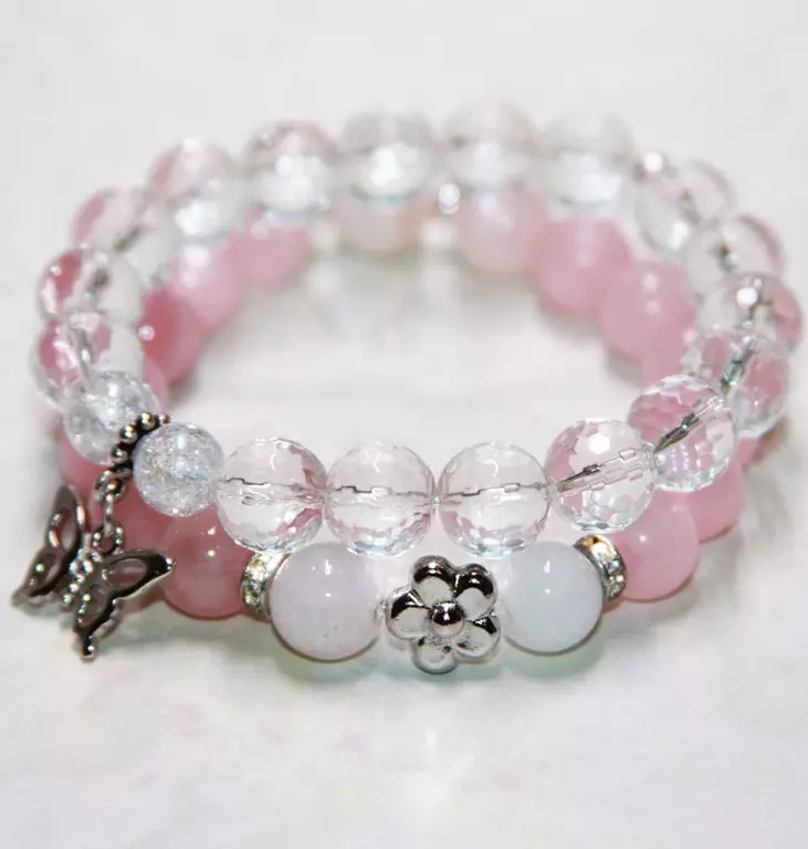 Bracelet de quartz rose (62 photos): modèles avec des pierres de sucre pour attirer l'amour, sur quelle mesure il porte correctement, propriétés 3037_2