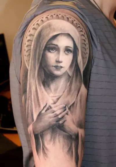 Tattoo „Jungfrau Maria“: Skizzen und Bedeutungen, Tätowierung auf der Hand und an der Schulter in Form der Ikonen der Gottesmutter mit einem Baby auf der Brust, anderen Optionen Tattoo 303_12