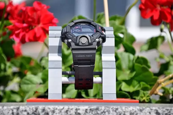 Нараквица за Casio Watches (60 фотографии): Како да ја скрати металната нараквица, како да ги собереш на часовникот, како да го разликуваат оригиналот од лажни 3040_14