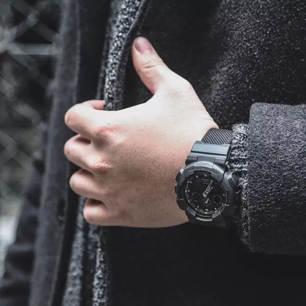 Armband för Casio Klockor (60 bilder): Hur förkorta metallarmbandet, hur man hämtar klockan, hur man skiljer originalet från den falska 3040_19