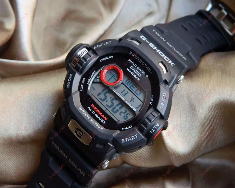 Rannekoru Casio Watches (60 kuvaa): Kuinka lyhentää metallirannekkeen, miten valita kello, miten erottaa alkuperäisen väärennös 3040_8