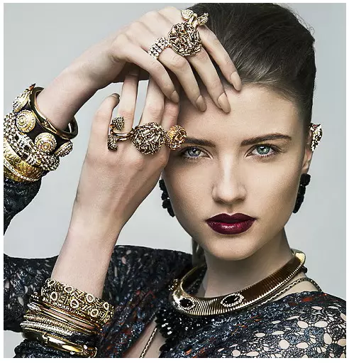Braccialetto d'oro con topazio (79 foto): modelli femminili a portata di mano con granata, zaffiri e smeraldi, fianit e altre pietre 3041_51