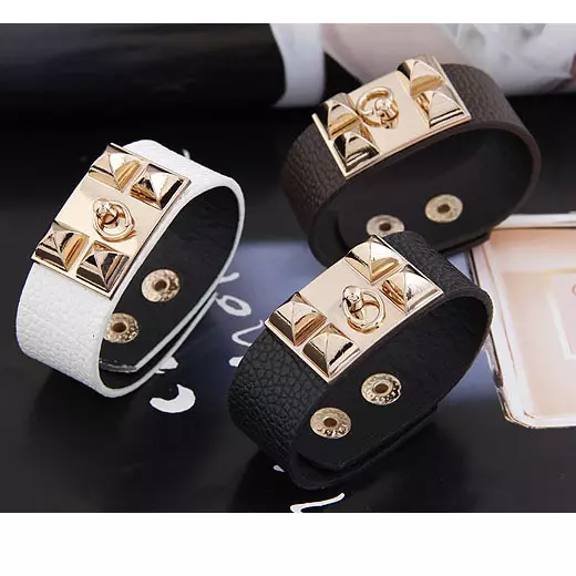 Hermes bracelets (43 mga larawan): mga modelo, kung paano makilala ang orihinal mula sa pekeng 3081_17