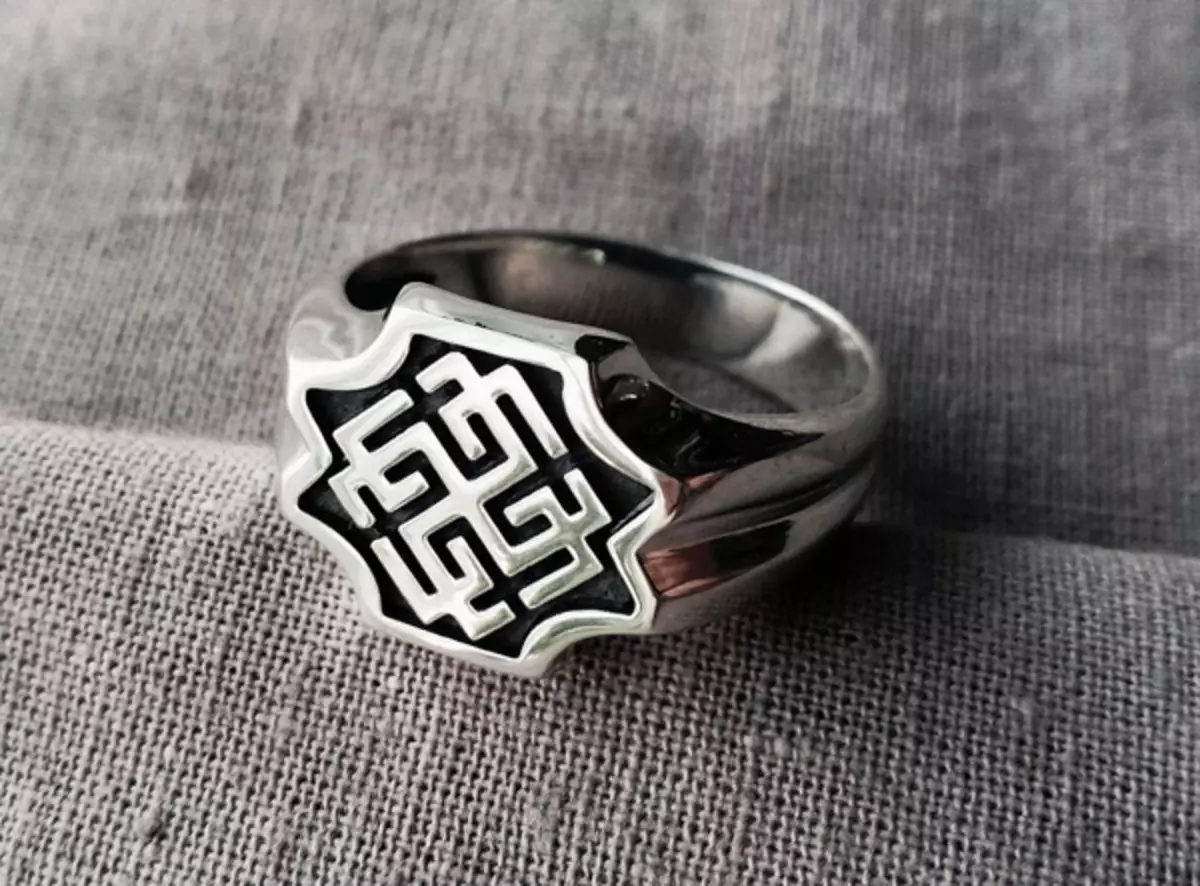 Slovanské prsteny (77 fotek): Znakové kroužky se symboly starověkých Slovanů a runů, ženských proutěných modelů 3095_6