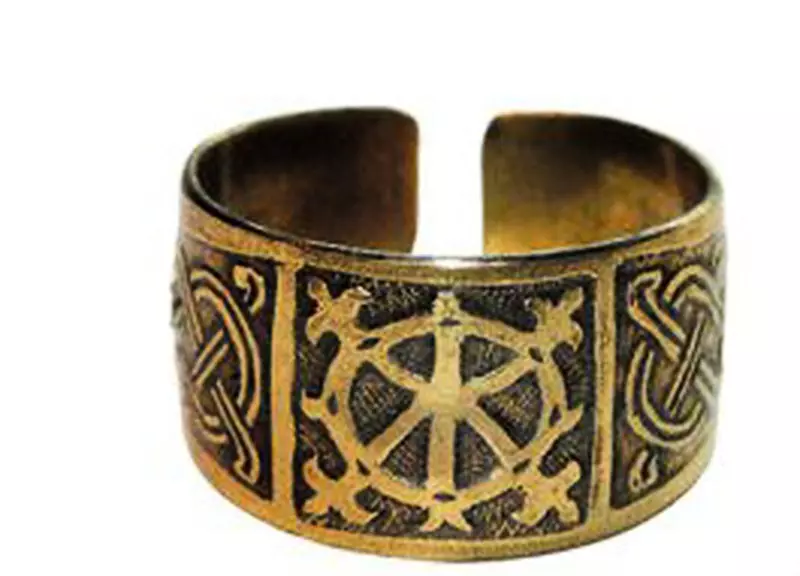 Slaviniai žiedai (77 nuotraukos): charakterio žiedai su senovės slavų ir runų simboliais, moteriškais pinti gaminiais 3095_66