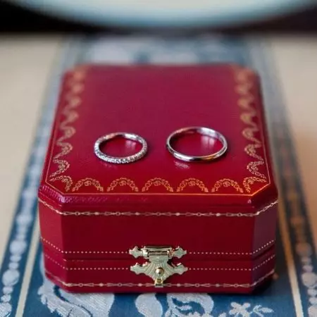 Anello Cartier (115 foto): Storia dei gioielli e revisione dei popolari modelli di trinità, chiodo, amore, costo 3102_113