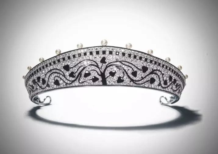 Cincin Cartier (115 Foto): Sejarah Perhiasan dan Tinjauan Model Trinitas Populer, Kuku, Cinta, Biaya 3102_15