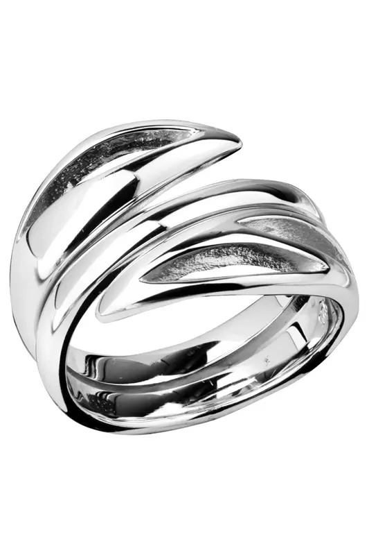 Широките пръстени от сребро (74 снимки): Злато и сребро модели, пръстени за жени без камъни и вложки 3109_3