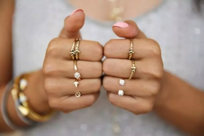 Ring (147 Bilder): Vakre kvinnelige ringer, fasjonable smykker for jente 2021 3111_26