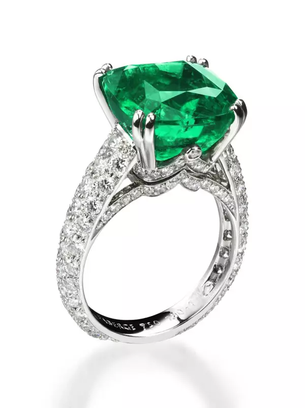 Emerald ilə Ring (94 şəkil): Qadın Qızıl və Gümüş üzük, Silver Sırğa 3115_36