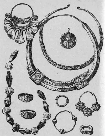 Silver Rings na may Stones (116 mga larawan): Mga modelo ng kababaihan na may buwan at itim na bato sa pilak 3124_6