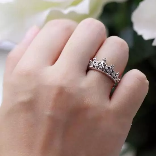 Cincin Pernikahan Eksklusif (53 Foto): Ide Desain Cincin Pernikahan Buatan Tangan Asli 3125_9