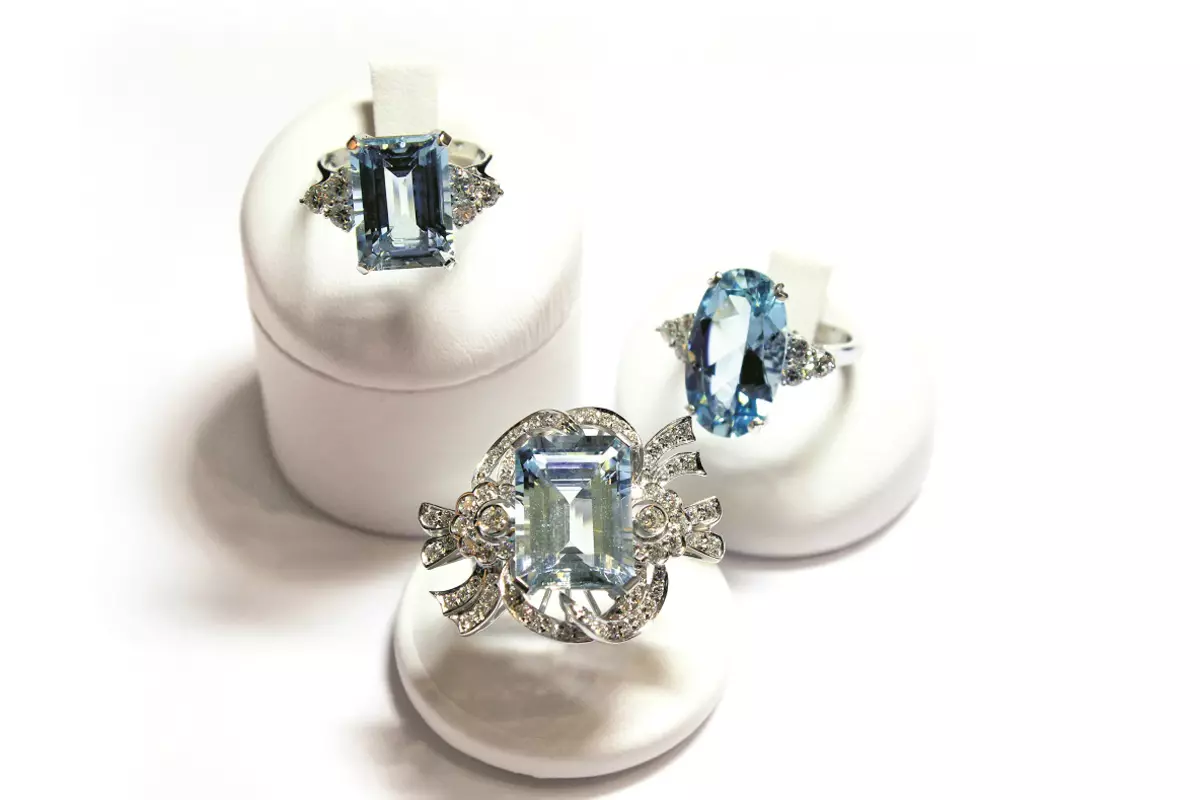 Ring na may aquamarine (46 mga larawan): Talisman rings at iba pang mga modelo na may berdeng aquamarine 3126_6