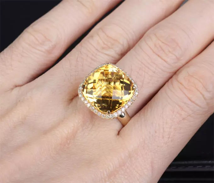 Тситрински прстен (49 фотографија): Женски модели са необрађеним и жутом каменом 3133_16