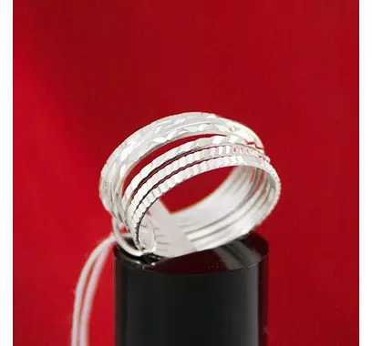 Stříbrný kroužek (121 fotek): Silver Stříbrné modely bez vložek, prsteny s ametystem a karnelianem 3137_63
