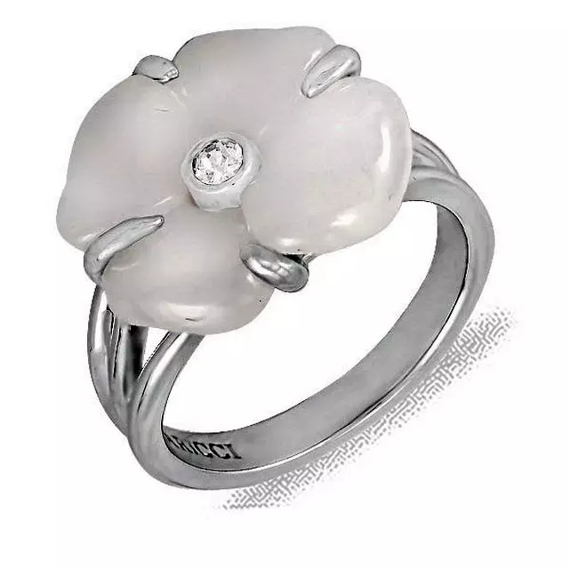 Stříbrný kroužek (121 fotek): Silver Stříbrné modely bez vložek, prsteny s ametystem a karnelianem 3137_93