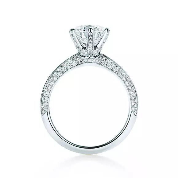 Ringing Ring with a Diamond (88 wêneyên): Modelên bi dirûvê reş ji bo tevlêbûna ji Platinum û zêr, ji Tiffany 3144_14
