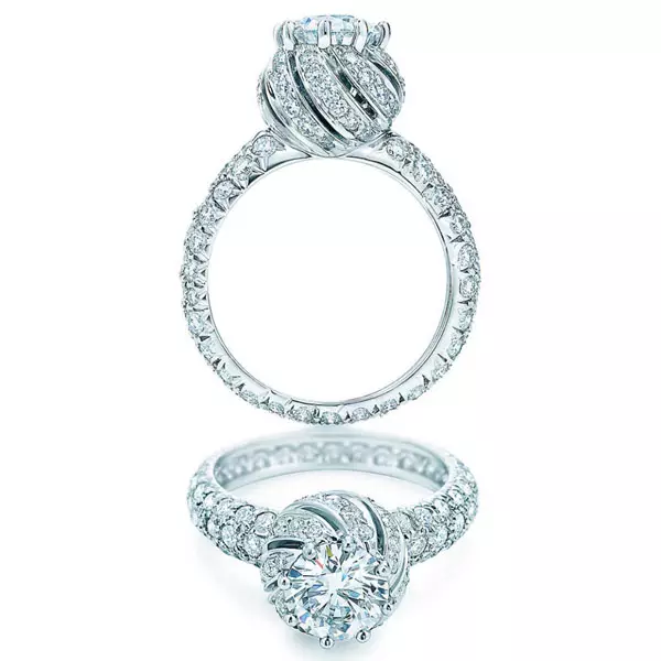 Anello a vela con un diamante (88 foto): modelli con diamante nero per il fidanzamento da platino e oro, da Tiffany 3144_32
