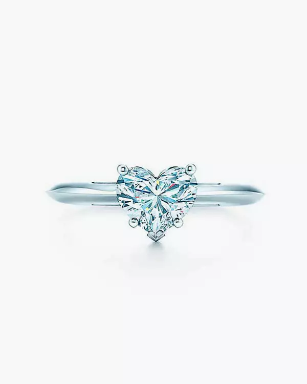 Ringing Ring with a Diamond (88 wêneyên): Modelên bi dirûvê reş ji bo tevlêbûna ji Platinum û zêr, ji Tiffany 3144_34