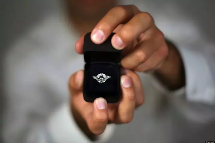 Ringing Ring with a Diamond (88 wêneyên): Modelên bi dirûvê reş ji bo tevlêbûna ji Platinum û zêr, ji Tiffany 3144_37