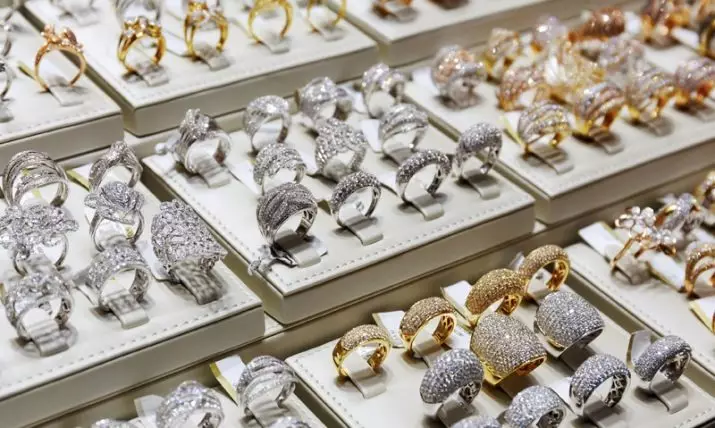 Ringing Ring with a Diamond (88 wêneyên): Modelên bi dirûvê reş ji bo tevlêbûna ji Platinum û zêr, ji Tiffany 3144_39