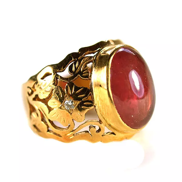 Cincin dengan amber (60 foto): dalam perak dan emas, cincin pepejal indah dari amber hijau dan pelbagai warna, dengan carnelian 3146_23