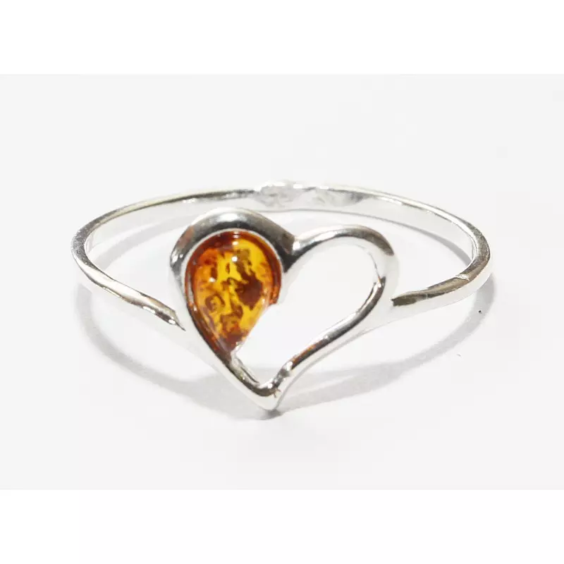 Ring with Amber (60 Fotók): ezüstben és aranyban, gyönyörű, szilárd gyűrű zöld borostyán és többszínű, Carnelian 3146_46