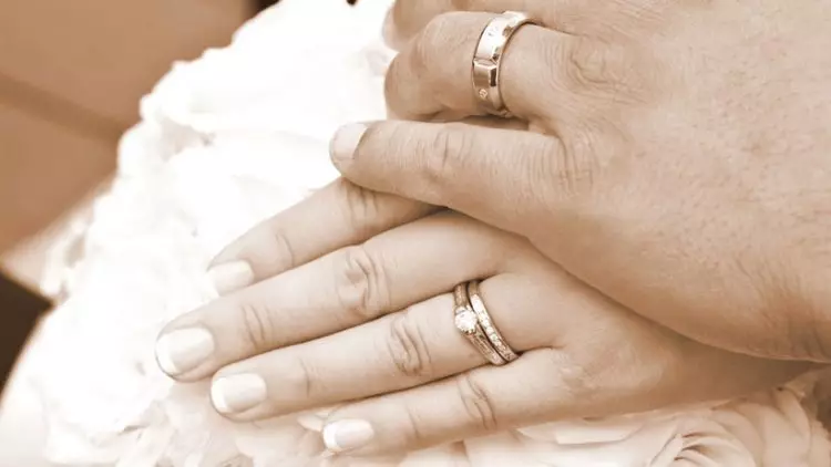 Помолвочние кільця (121 фото): прикраси для заручин від Tiffany, яке повинно бути помолвочноє кільце 3159_27