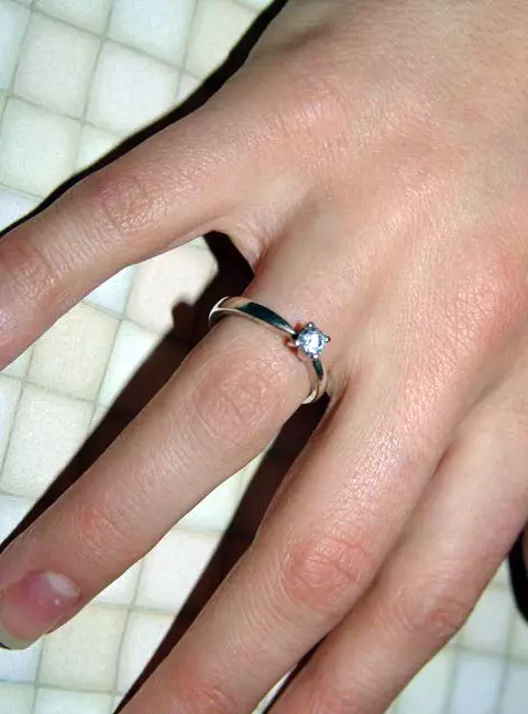 Sadržaj prstenovi (121 fotografije): ukrasi za prevrtanje iz Tiffany, koji će biti angažman prsten 3159_41