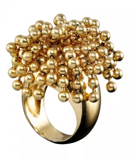 Sadržajni prstenovi (121 fotografije): ukrasi za prevrtanje iz Tiffanyja, koji će biti zaručnički prsten 3159_50