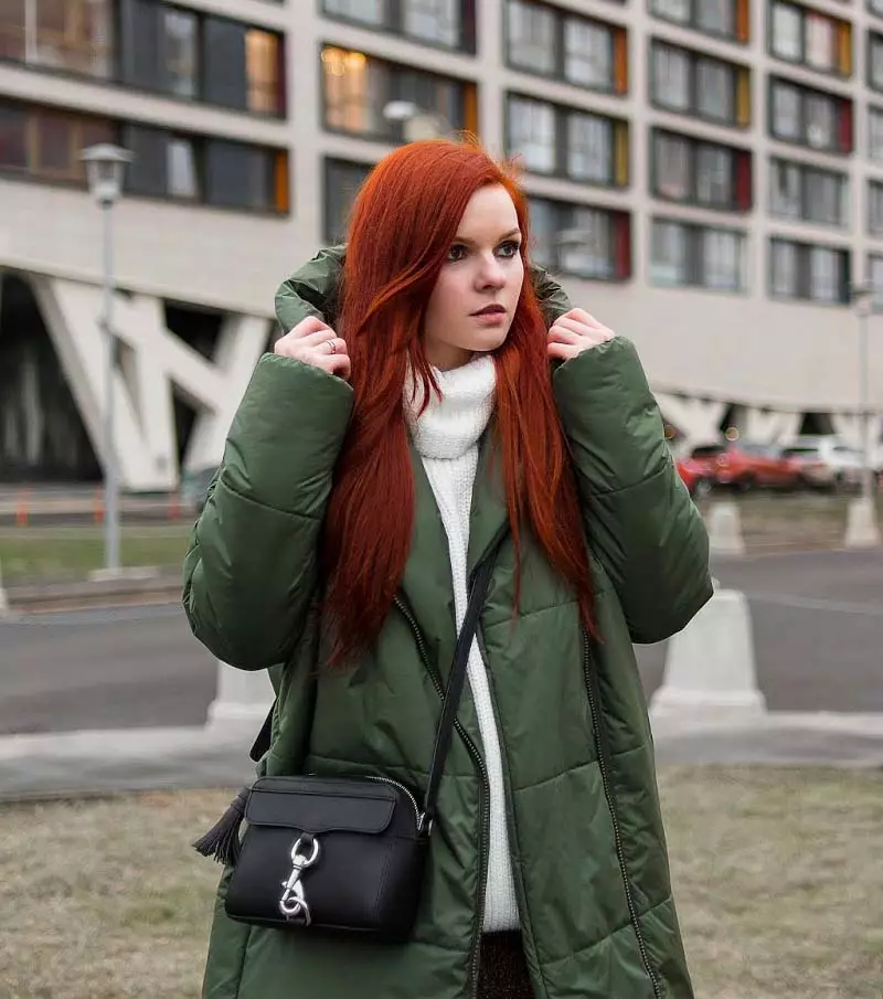 Down Tekid (112 fotot): Naiste talve mantlid ja jakid-tekid kapuuts ja ilma. Mida kanda? Stiilsed brändi mudelid 315_103