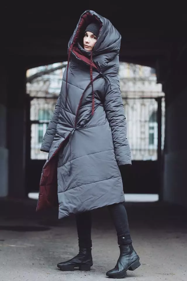 Down-tepper (112 bilder): Kvinners vinterjakker og jakker-tepper med en hette og uten. Hva skal jeg ha på meg? Stilig merkevare modeller 315_11