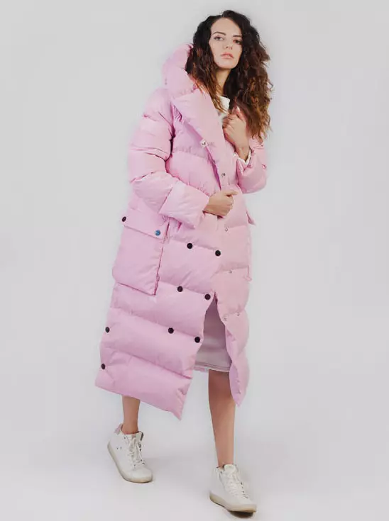 Alas peitot (112 kuvaa): naisten talvitakit ja takit-huovat, joissa on huppu ja ilman. Mitä pukisin päälle? Tyylikkäät brändimallit 315_74