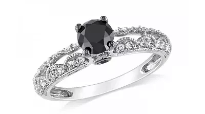 Prsten s crnim dijamantima (51 fotografije): s crno-bijelim kamenjem, zvona s velikim dijamantima i biserima 3162_37